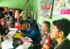 Bersama Mahasiswa KKN, Babinsa Sumberrejo Bojonegoro dampingi kegiatan Posyandu Balita