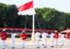Dandim Bojonegoro Inspektur Upacara Penurunan Bendera Merah Putih Peringatan HUT RI ke- 78