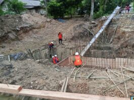 Material Diduga Non-SNI, Proyek Jembatan di Desa Pagerwesi Bojonegoro Disorot