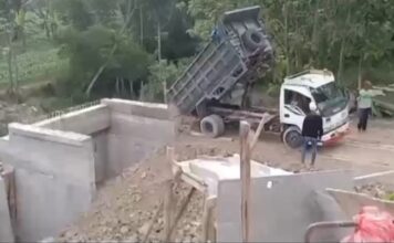 Proyek Jembatan Desa Meduri Rp1,7 Miliar Disorot, Belum Rampung dan Diduga Gunakan Material Ilegal