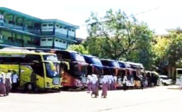 Ratusan Santri Sunan Drajat Mudik, Polisi Kawal Ketat Keberangkatan di Paciran