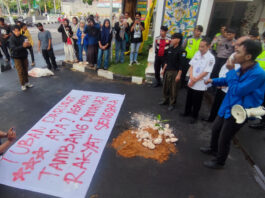 Hari Bumi: Mahasiswa Ultimatum Pemerintah soal Maraknya Tambang Ilegal di Tuban