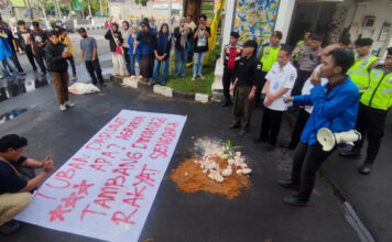 Hari Bumi: Mahasiswa Ultimatum Pemerintah soal Maraknya Tambang Ilegal di Tuban