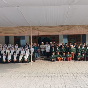 Santri Ma’had Darul Ilmi MTsN 2 Tuban Sowan ke Masyayikh Langitan, Merawat Adab dalam Menapaki Jalan Ilmu