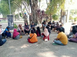 Satpol PP Bojonegoro Kedepankan Dialog Humanis, Aspirasi PKL Jadi Bagian Penataan Kawasan Alun-Alun