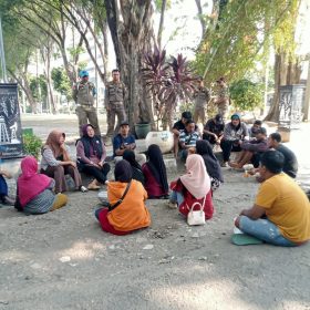 Satpol PP Bojonegoro Kedepankan Dialog Humanis, Aspirasi PKL Jadi Bagian Penataan Kawasan Alun-Alun